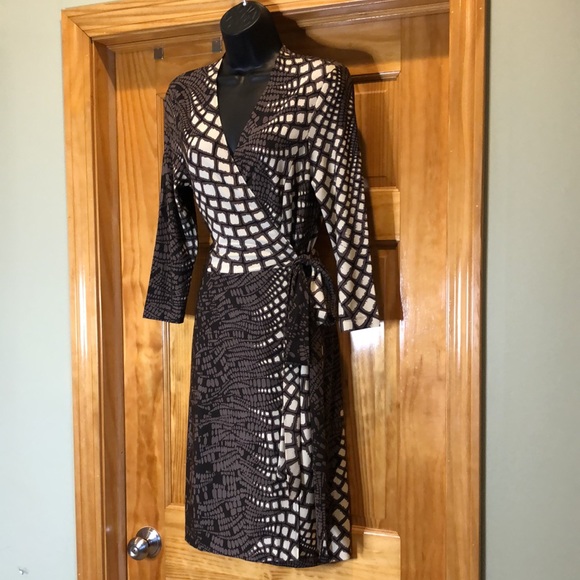 Etcetera Reptile Geo Abstract Print Wrap Dress - Picture 2 of 6